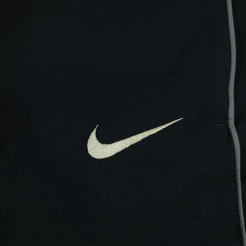 [BUNJANG] Nike 00s Black White Swoosh Logo Raglan Inner Mesh Windbreaker / 나이키 00s 블랙 화이트 스우시 로고 레글런 이너메쉬 바람막이 밴딩 라