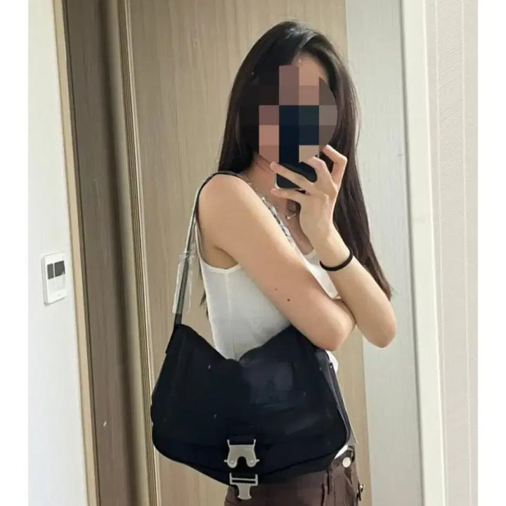 [BUNJANG] Matin Kim Buckle Crossbody Bag / 마뗑킴 버클 크로스백