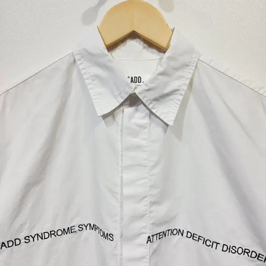 [BUNJANG] ADD Seoul Lettering Hidden Button White Shirt / ADD 애드서울 레터링 히든버튼 화이트 셔츠