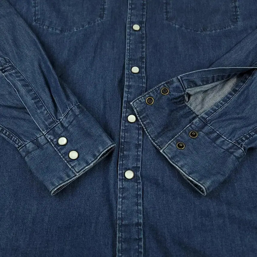 [BUNJANG] Levi's Denim Shirt / 리바이스 진청워싱 더블포켓 청 데님 남방 셔츠 M