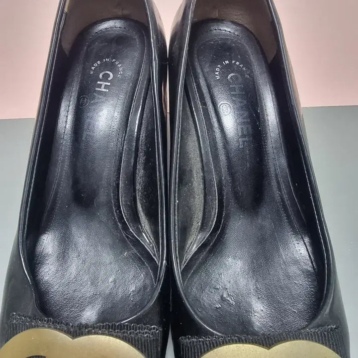 [BUNJANG] Black Logo Ribbon Wedge Heels / 블랙 240 로고 리본 웨지힐 구두