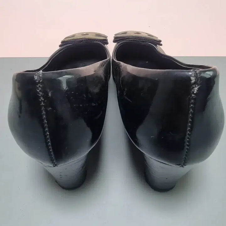 [BUNJANG] Black Logo Ribbon Wedge Heels / 블랙 240 로고 리본 웨지힐 구두