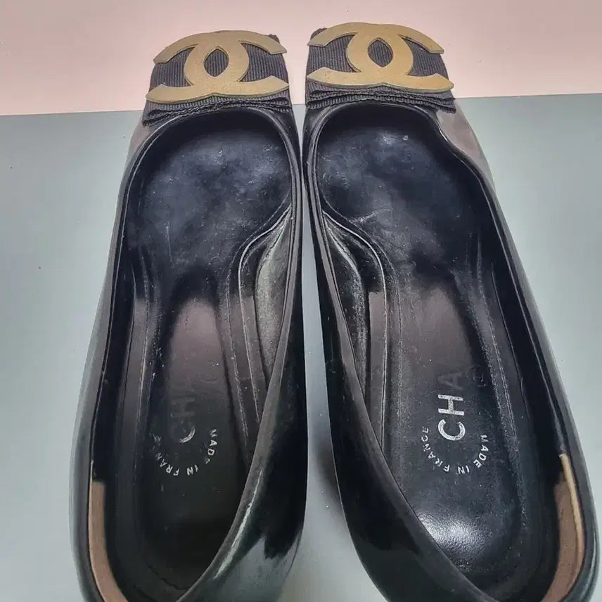 [BUNJANG] Black Logo Ribbon Wedge Heels / 블랙 240 로고 리본 웨지힐 구두