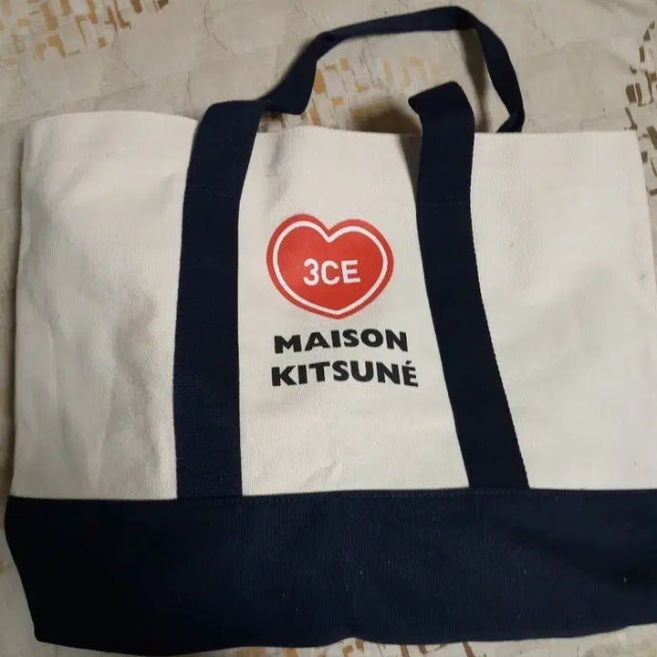 [BUNJANG] 3CE Maison Kitsune Tote Bag / [상태최상] 3CE 메종키츠네 콜라보 토트백