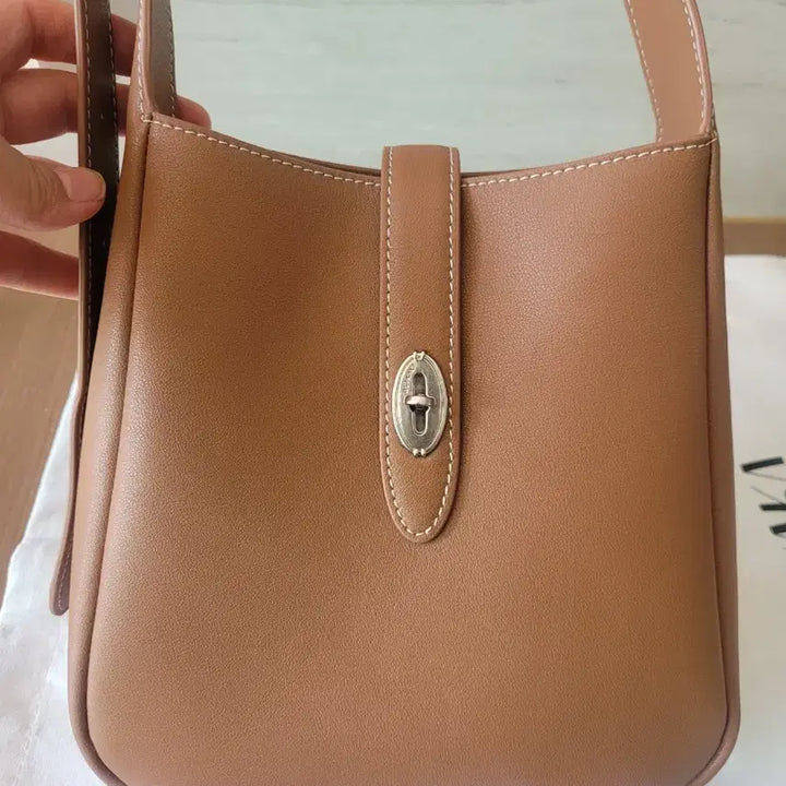 [BUNJANG] OSTKAKA Classic Belt Mini Shoulder Bag / 오스트카카 클래식벨트 미니