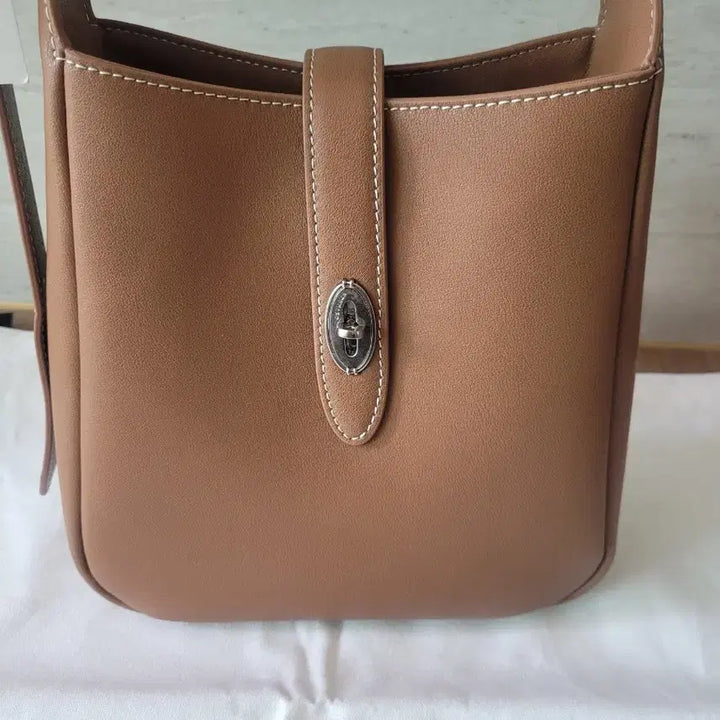 [BUNJANG] OSTKAKA Classic Belt Mini Shoulder Bag / 오스트카카 클래식벨트 미니