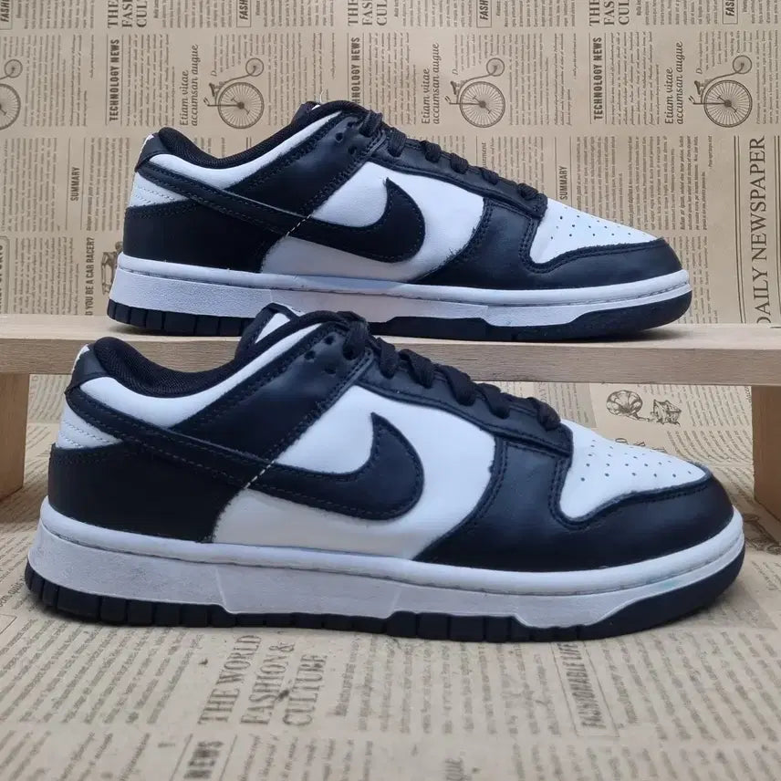 [BUNJANG] Nike Dunk Low Panda Women's Sneakers / 나이키 덩크 로우 범고래 여성스니커즈240