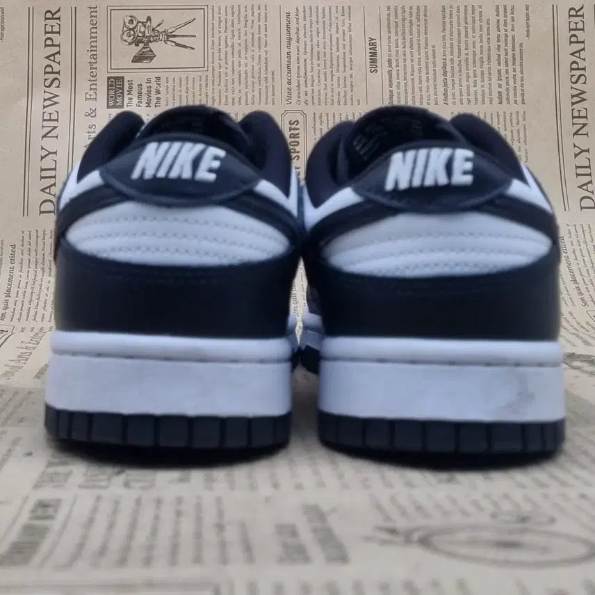 [BUNJANG] Nike Dunk Low Panda Women's Sneakers / 나이키 덩크 로우 범고래 여성스니커즈240