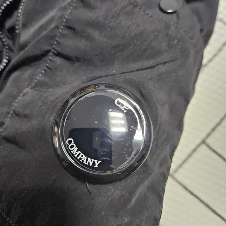 [BUNJANG] CP Company Black Padded Vest / CP컴퍼니 블랙 패딩 조끼 110~113 판매합니다