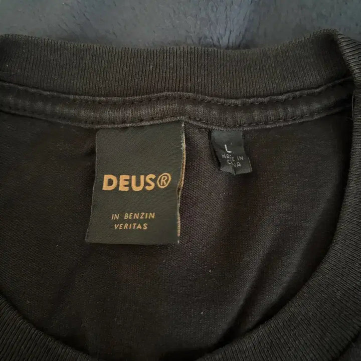 [BUNJANG] Deus Black T-shirt / 데우스 반팔티