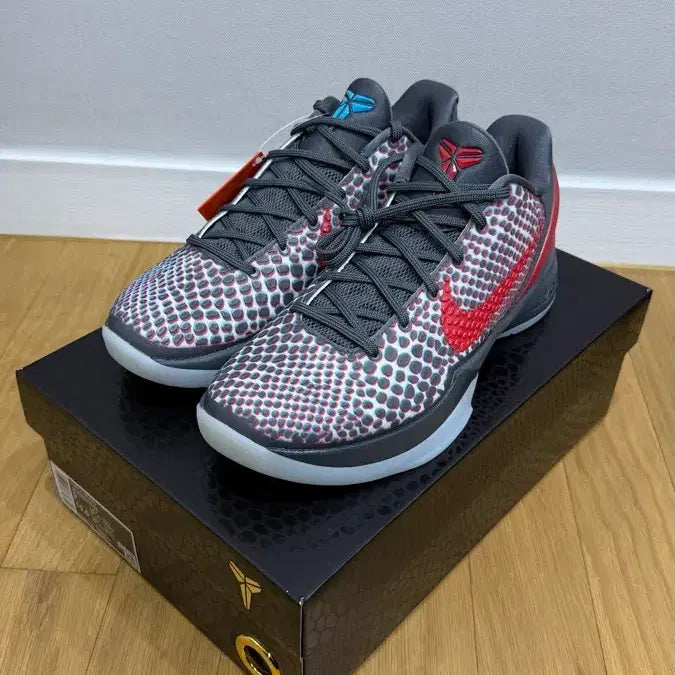 [BUNJANG] Kobe 6 3D Sneakers / 코비6 3D 판매 또는 Gt cut 1 핑크 또는 형광과 교환 원합니다.