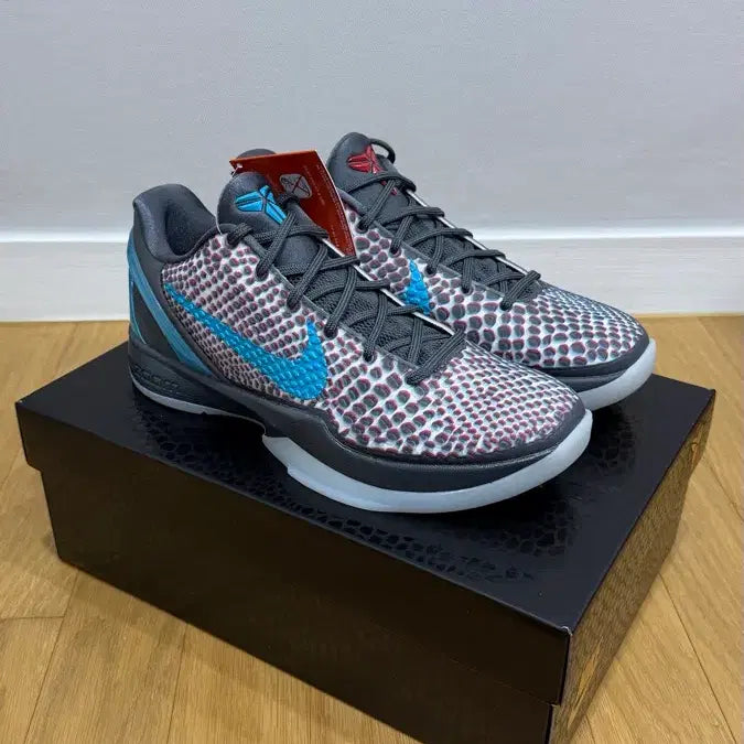 [BUNJANG] Kobe 6 3D Sneakers / 코비6 3D 판매 또는 Gt cut 1 핑크 또는 형광과 교환 원합니다.