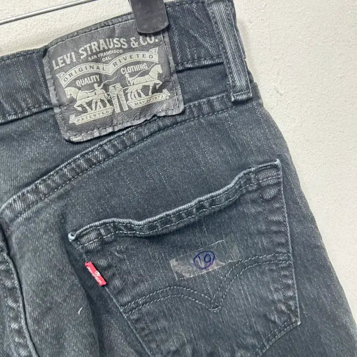 [BUNJANG] Levi's Black Denim Jeans (Size S) / 리바이스 블랙 데님 S
