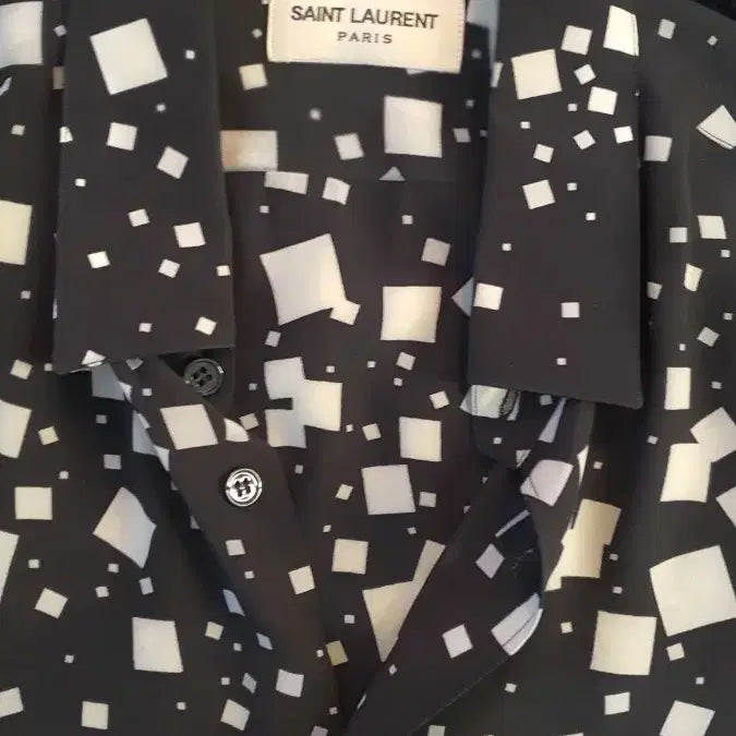 [SOLD OUT] 생로랑 스퀘어 프린트 실크 셔츠