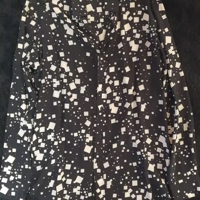 [SOLD OUT] 생로랑 스퀘어 프린트 실크 셔츠