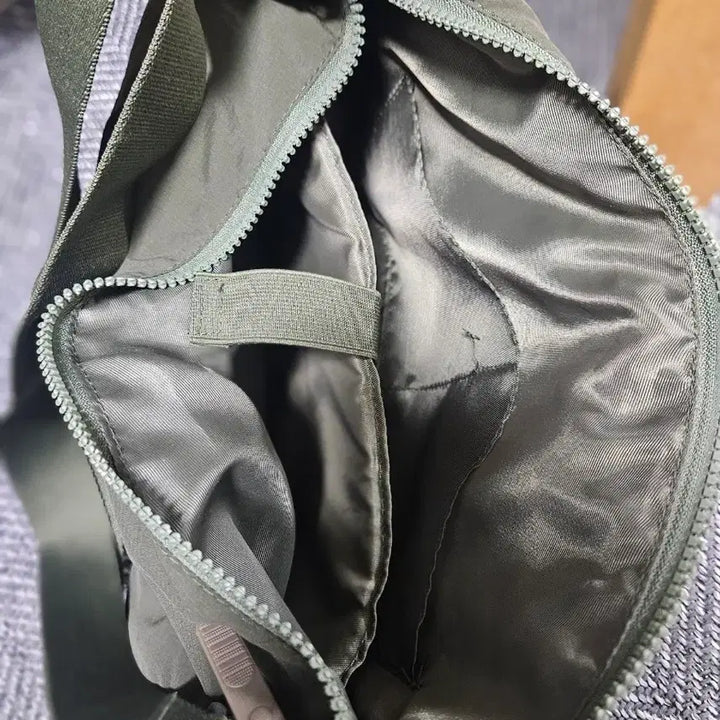 [BUNJANG] No Brand Porter Bag Khaki / 노브랜드 포터백