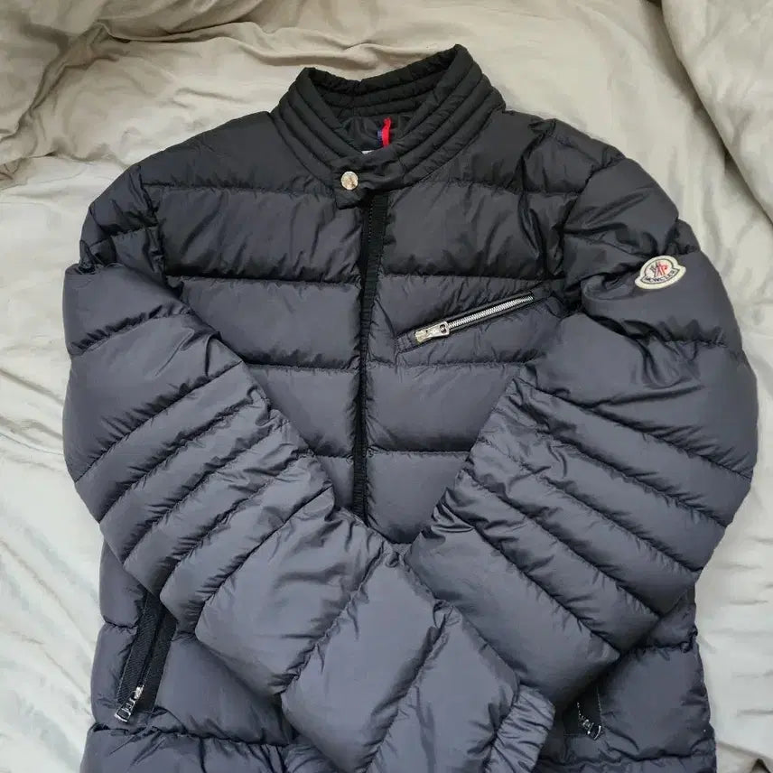 [BUNJANG] Moncler Suyle Lightweight Down Jacket / 몽클레어 수이레 경량패딩