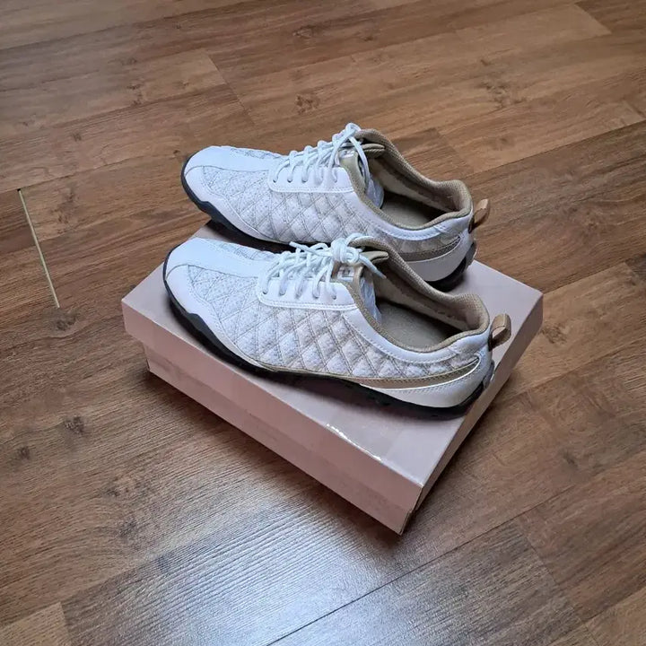 [BUNJANG] FootJoy Superlite Spikeless Golf Shoes / 새상품! 여성 골프화 풋조이 Superlite Spikeless 골프화!