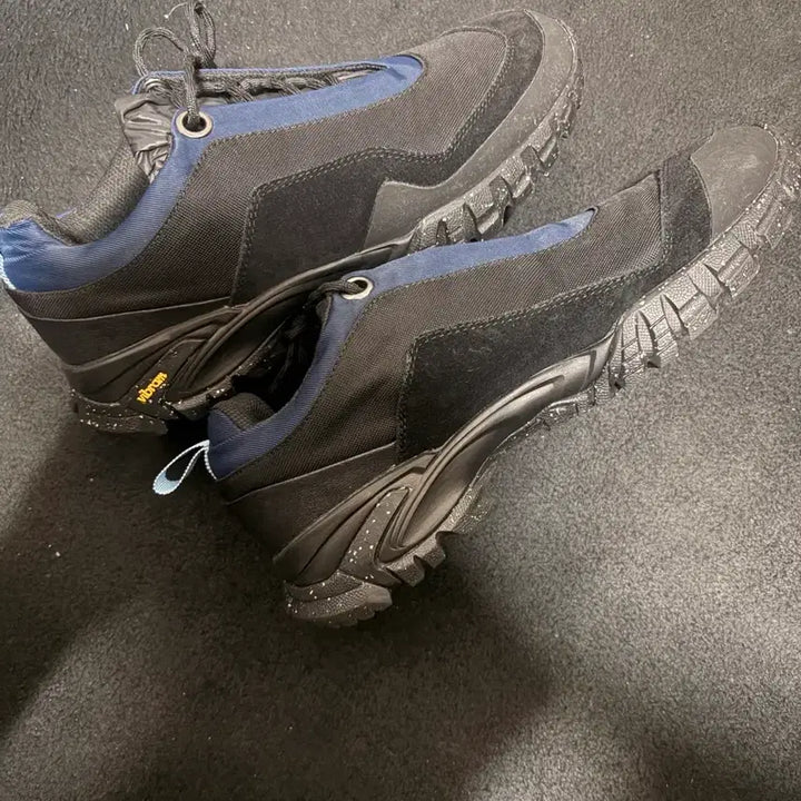 [BUNJANG] Gradus Balmoral Sneakers / 그라더스 발모랄 스니커즈 270