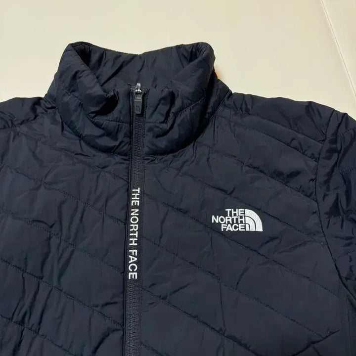 [BUNJANG] The North Face Vmotion Lightweight Functional Padded Jacket / (상태SS,판매14) 노스페이스 V모션 데일리/라운딩 소지섭 기능 경량패