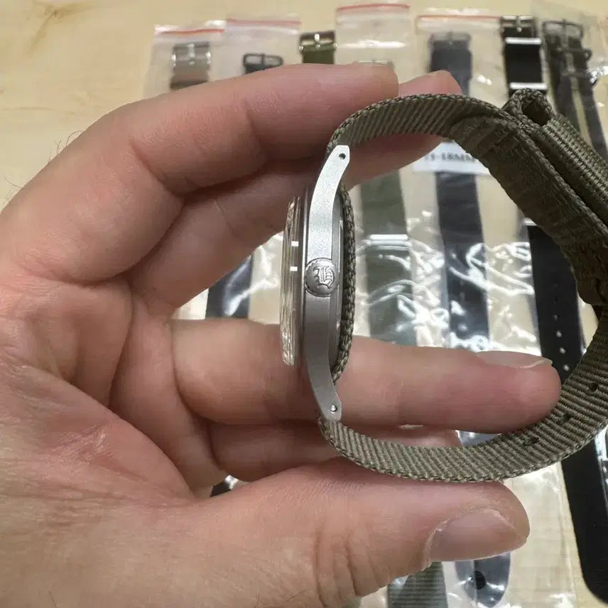 [BUNJANG] Hamilton 9415A Green Dial Watch / 해밀턴 9415A 그린 다이얼 + 나토 스트랩 다수