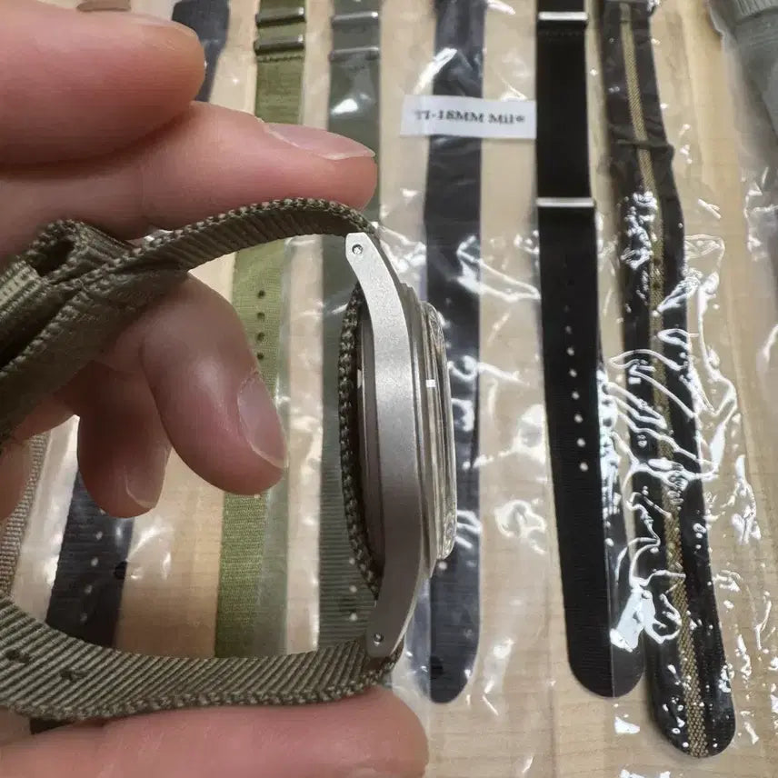 [BUNJANG] Hamilton 9415A Green Dial Watch / 해밀턴 9415A 그린 다이얼 + 나토 스트랩 다수