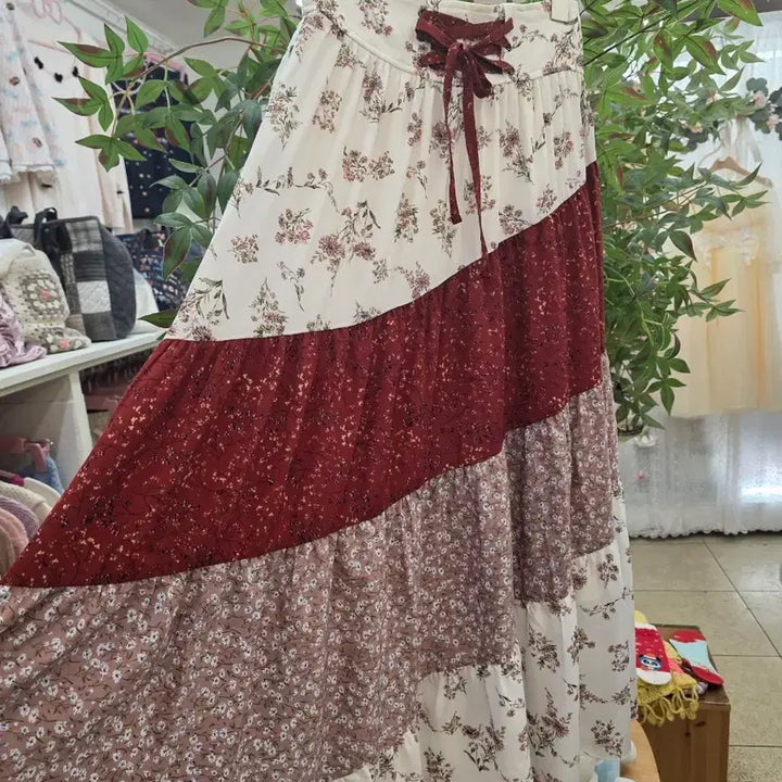 [BUNJANG] Axis Farm Flower Pattern Tiered Long Skirt / 엑시즈팜 플라워 패턴 캉캉 롱 스커트