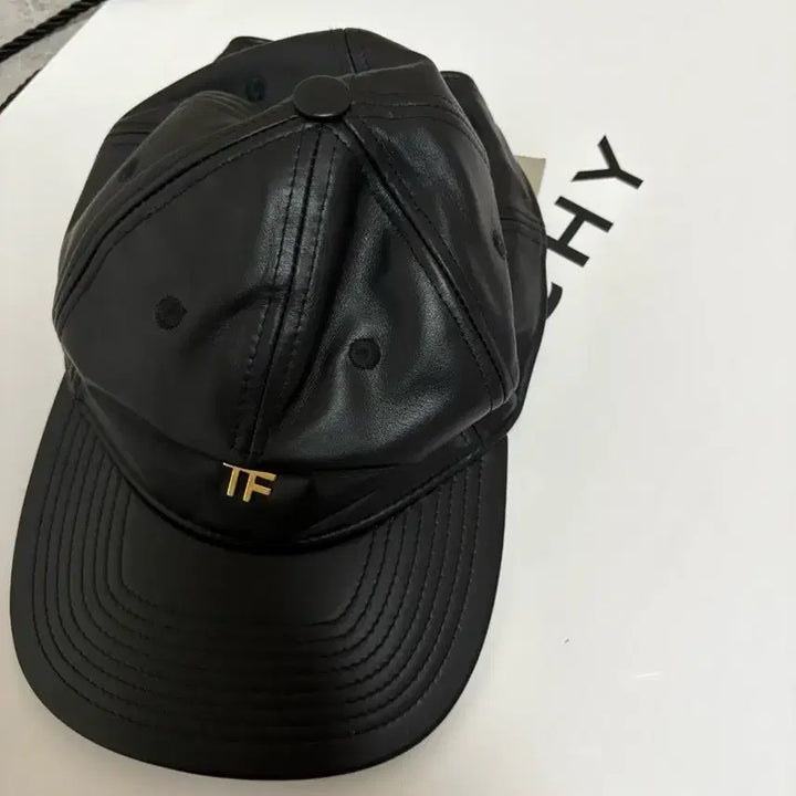 [BUNJANG] Tom Ford Leather Snapback Cap / 톰포드 스냅백 레더