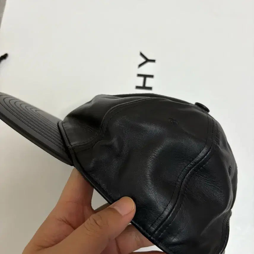 [BUNJANG] Tom Ford Leather Snapback Cap / 톰포드 스냅백 레더