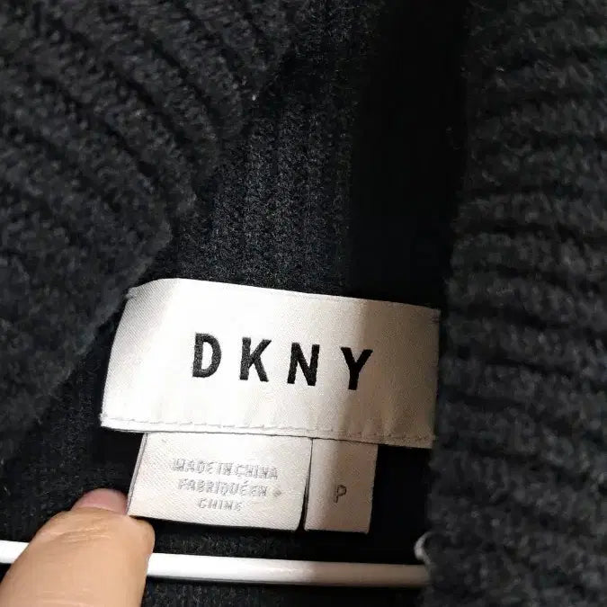 [BUNJANG] DNKY Cashmere Turtleneck Knit Top / DNKY 캐시미어 니트