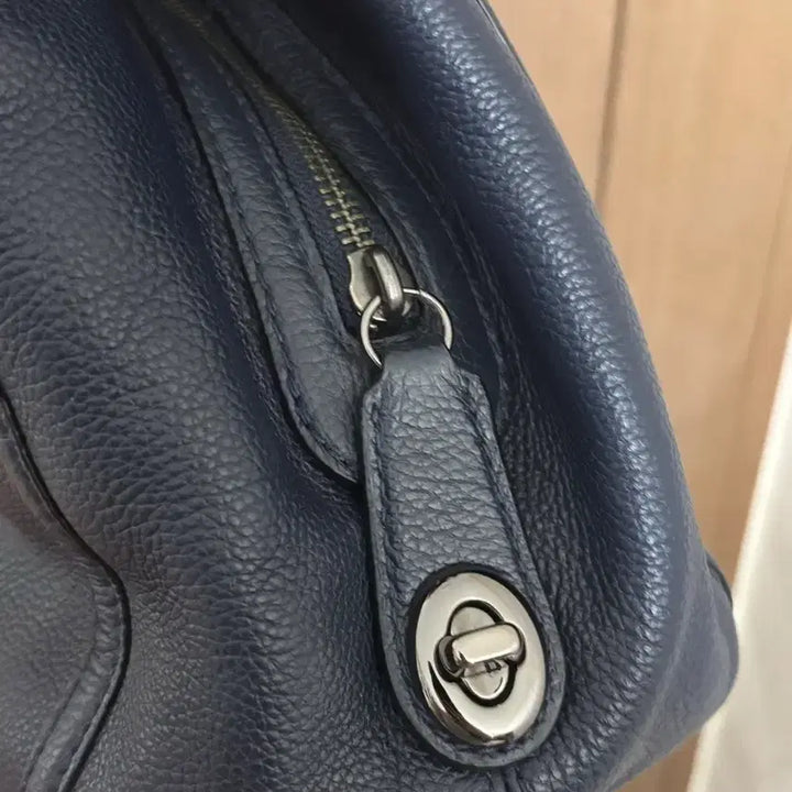 [BUNJANG] COACH Navy Leather Shoulder Bag / COACH 코치 네이비 체인 레더 숄더백