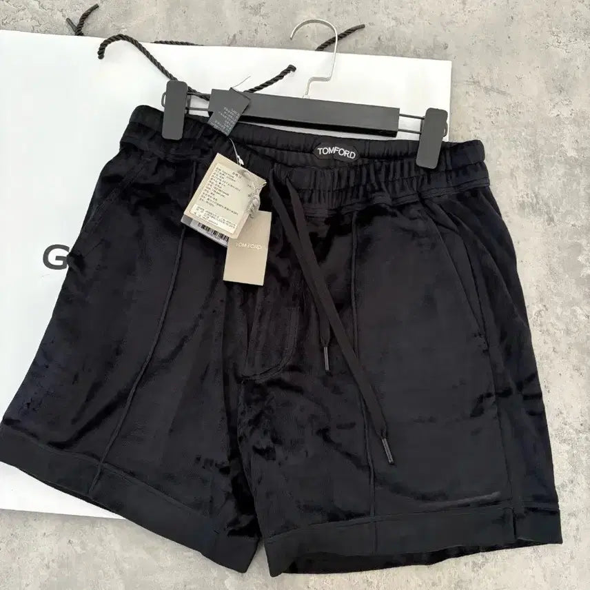 [BUNJANG] Tom Ford Velour Shorts / 톰포드 벨루어 숏팬츠
