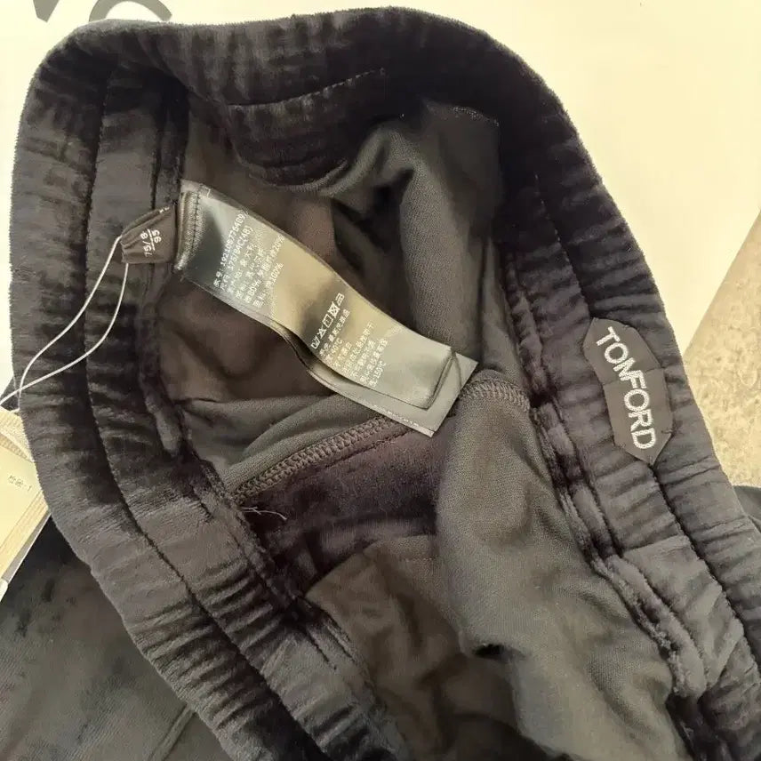 [BUNJANG] Tom Ford Velour Shorts / 톰포드 벨루어 숏팬츠