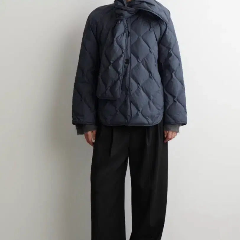 [BUNJANG] COS Quilted Liner Jacket / [코스 COS] 스카프 디테일 퀼트 라이너 재킷