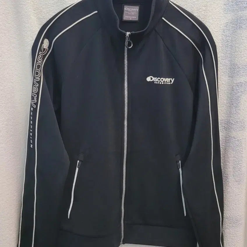 [BUNJANG] Discovery Black Track Jacket / 디스커버리 블랙 트랙 자켓