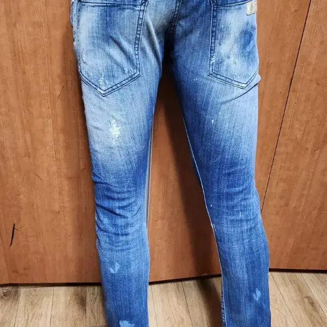 [BUNJANG] DSQUARED2 Rugged Blue Selvedge Jeans (Size 46) / DSQUARED2디스퀘어드2스판페인팅셀비지청바지46입니다만약30에서31