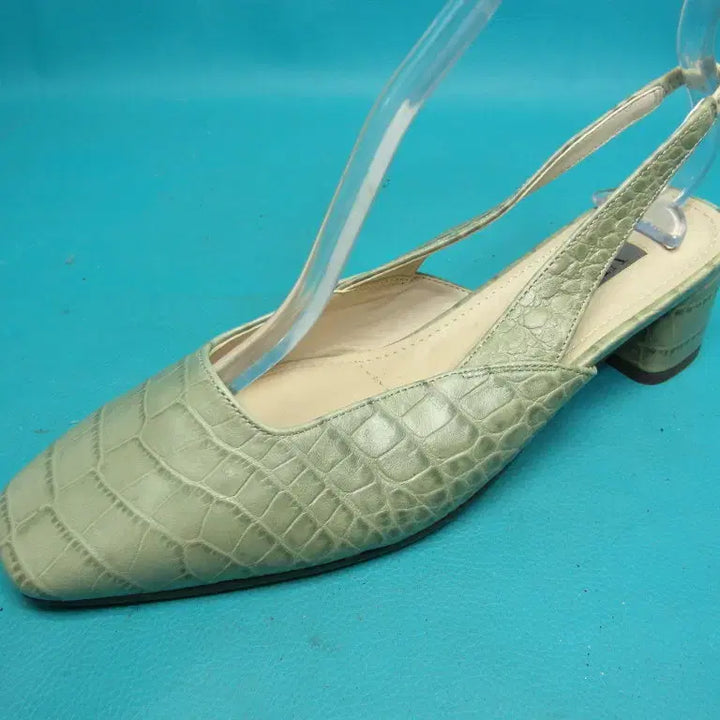 [BUNJANG] Vera Wang Slingback Platform Heels / 245/pu6-443/베라왕 통굽 슬링백 구두/구제특별시