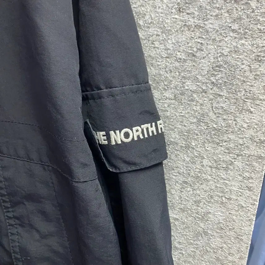 [BUNJANG] The North Face Black Pocket Windbreaker Jacket / 노스페이스 블랙포켓 바람막이 자켓 B4222