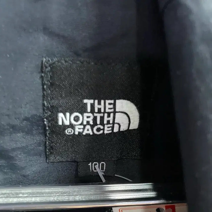 [BUNJANG] The North Face Black Pocket Windbreaker Jacket / 노스페이스 블랙포켓 바람막이 자켓 B4222