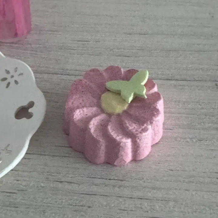 [BUNJANG] Disney Minnie Mouse Lovely Cake Miniature / 단종)미니어처 디즈니 단종식완 미니마우스 러블리케이크  프리티카페