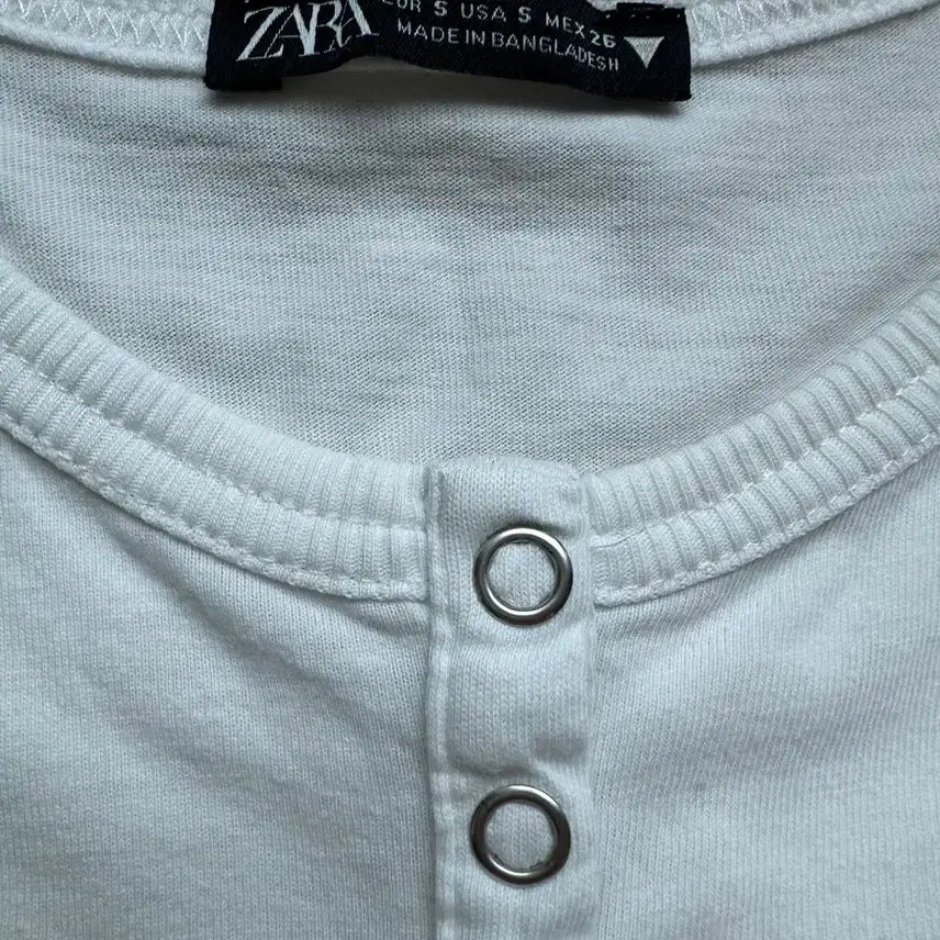 [BUNJANG] ZARA Women's Henley Neck T-Shirts (Set of 2) / 자라 여성 헨리넥 티셔츠 2벌 S (같이)