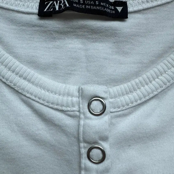 [BUNJANG] ZARA Women's Henley Neck T-Shirts (Set of 2) / 자라 여성 헨리넥 티셔츠 2벌 S (같이)