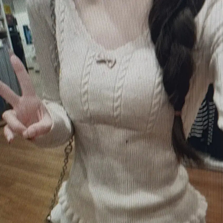 [BUNJANG] V-Neck Ribbon Knit Sweater / (해외배송) 브이넥 귀여운 리본 니트 스웨터