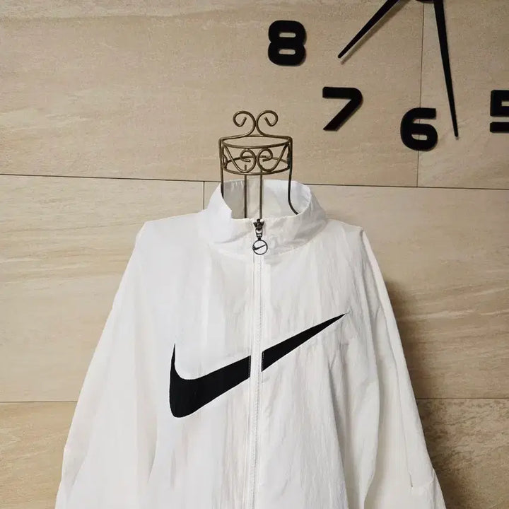 [BUNJANG] Nike Women's Windbreaker Jacket / [m] 나이키 여성 바람막이 자켓 런닝복