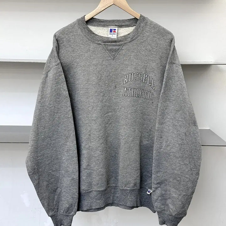 [BUNJANG] Russell Athletic 90s USA Crewneck Sweatshirt / 러셀 어슬레틱 90s U.S.A 크루넥 스웻셔츠