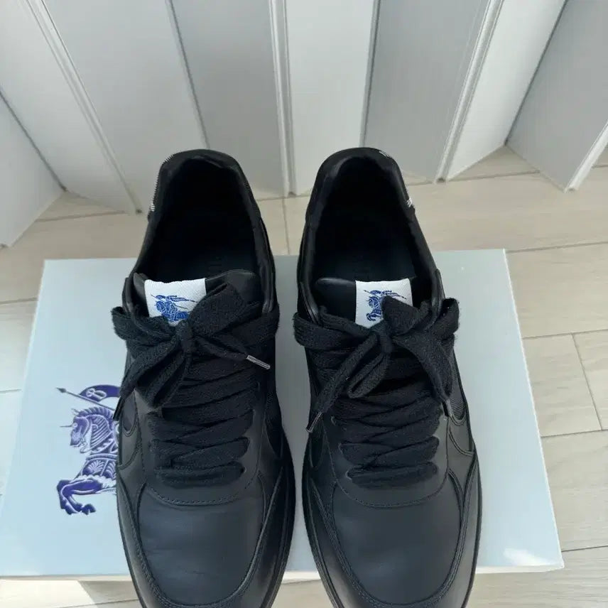 [BUNJANG] Burberry Leather Check Terrace Sneakers / 버버리 레더 체크 테라스 스니커즈 블랙 (42.5)