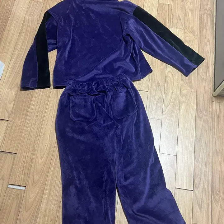 [BUNJANG] DYBY Velvet Training Set Purple Hoodie / DYBY의 벨벳 트레이닝 셋업 퍼플 후드