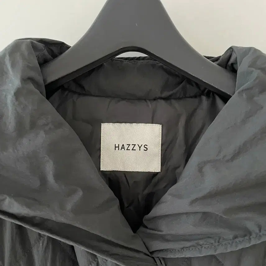 [BUNJANG] Hazzys Black Quilted Long Coat / 헤지스 블랙 퀼팅 롱 코트 (95)