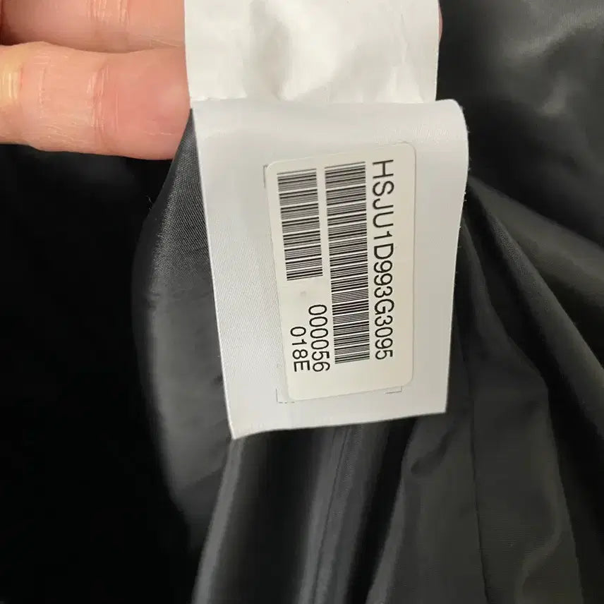 [BUNJANG] Hazzys Black Quilted Long Coat / 헤지스 블랙 퀼팅 롱 코트 (95)