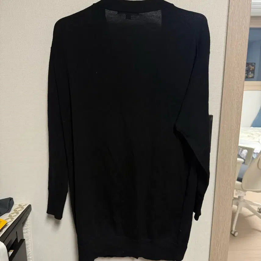 [BUNJANG] Uniqlo Black V-Neck Cardigan / 유니클로 블랙 브이넥 가디건